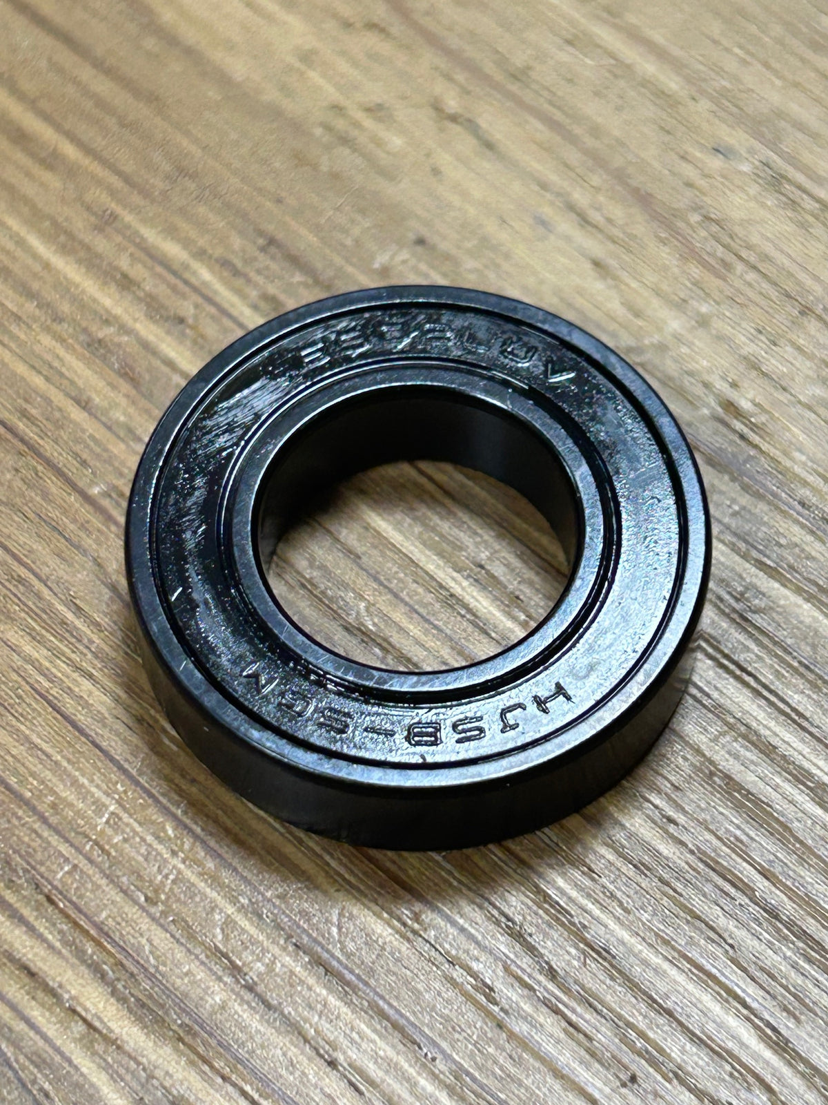Laakeri SGM 6902 LUB 15x28x7 musta