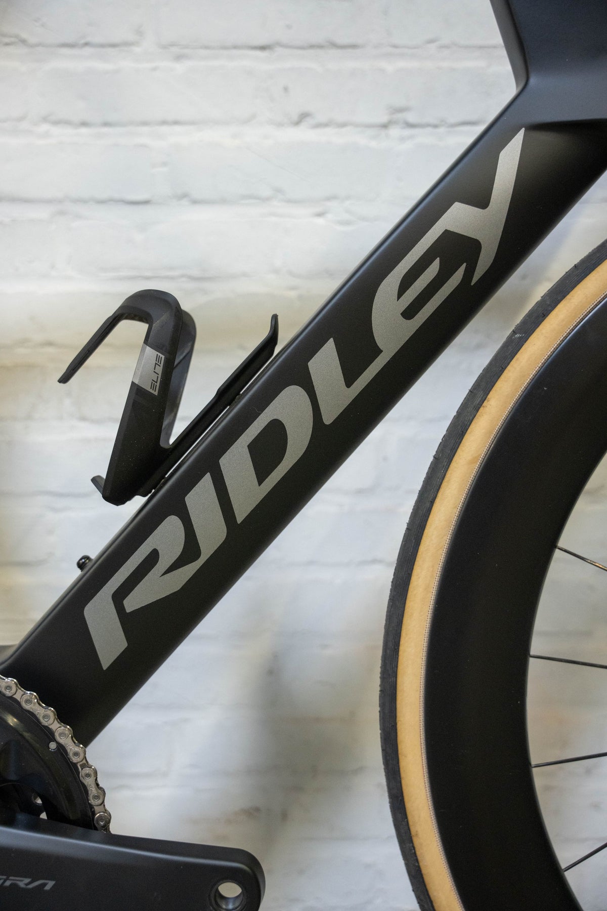 Ratas Ridley Noah Fast 3.0 Ultegra DI2 2x12 (L), must/empress hall metallik