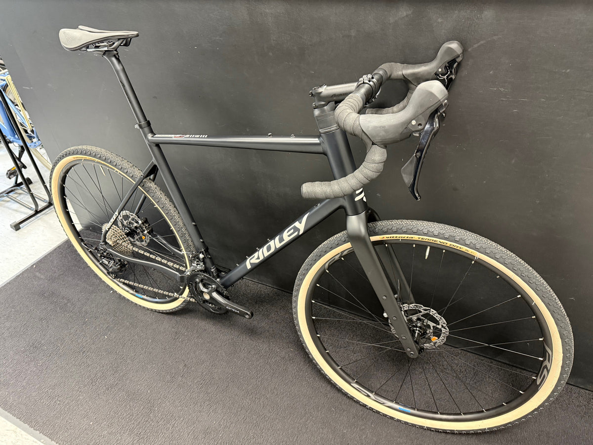 polkupyörä Ridley Kanzo Adventure Alu GRX400 2x10 (XL), musta