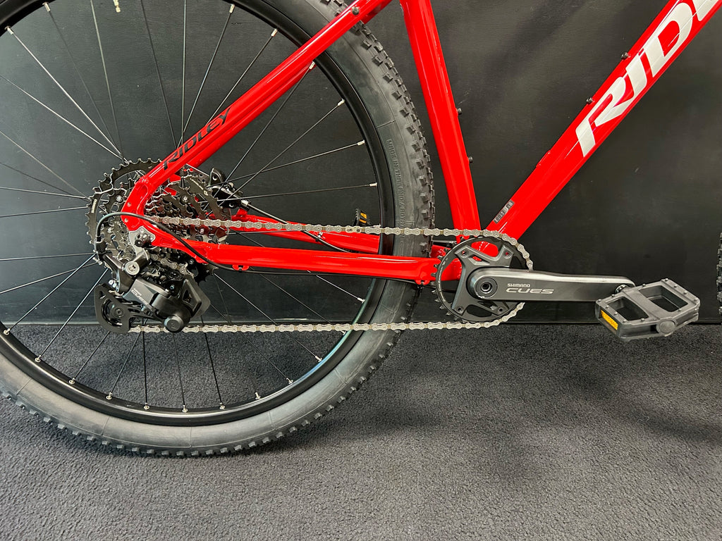 Ratas Ridley BLAST A9 1x9 Cues (M), punane