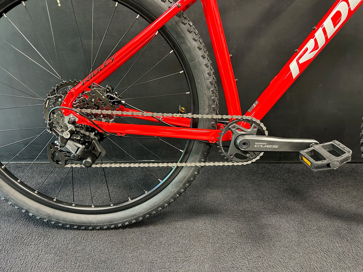 Ratas Ridley BLAST A9 1x9 Cues (M), punane