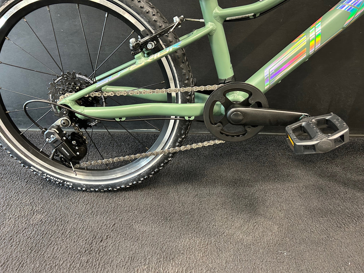 Wheel Superior FLY 20 matte green chrome